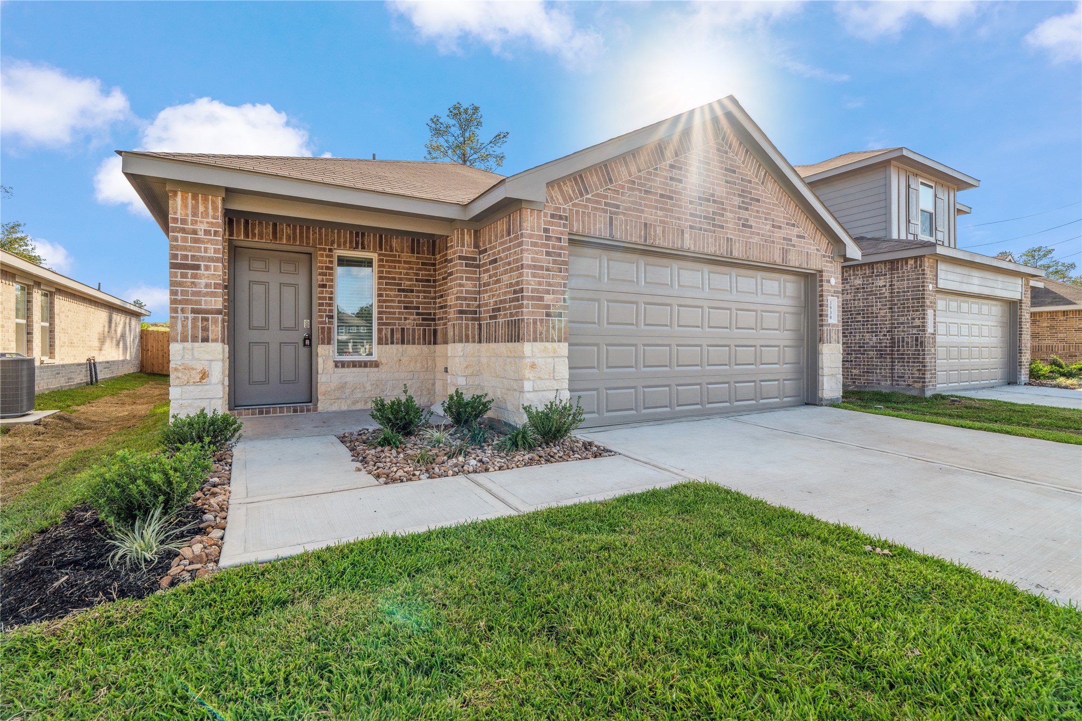 5930 Hampton Valley Dr Spring Spring, TX 77373 - Photo 4 of 35 front view of a house with a yard