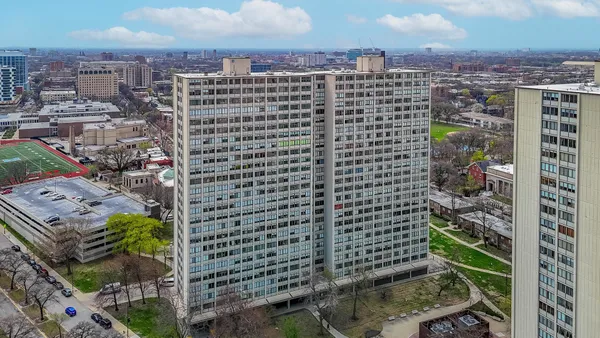 $58,000 | 4850 South Lake Park Avenue, Unit 2111, Chicago, IL 60615