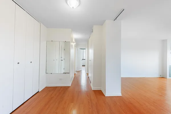 $58,000 | 4850 South Lake Park Avenue, Unit 2111, Chicago, IL 60615