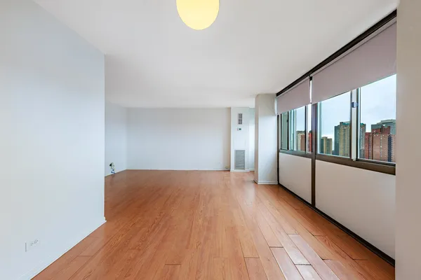 $58,000 | 4850 South Lake Park Avenue, Unit 2111, Chicago, IL 60615