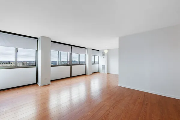 $58,000 | 4850 South Lake Park Avenue, Unit 2111, Chicago, IL 60615