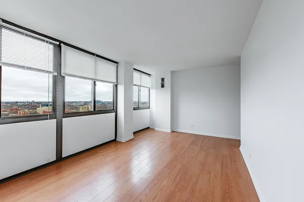 $58,000 | 4850 South Lake Park Avenue, Unit 2111, Chicago, IL 60615