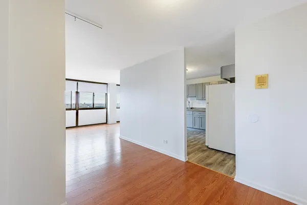 $58,000 | 4850 South Lake Park Avenue, Unit 2111, Chicago, IL 60615