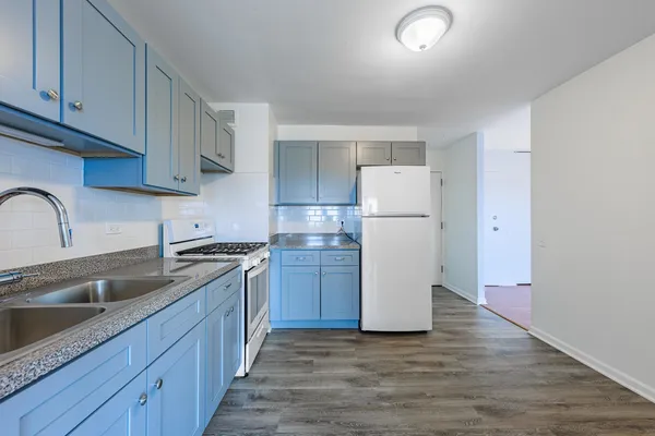 $58,000 | 4850 South Lake Park Avenue, Unit 2111, Chicago, IL 60615