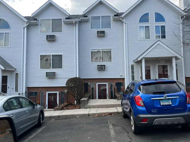 $169,900 | 925 Oronoke Road, Unit 34G, Waterbury, CT 06708