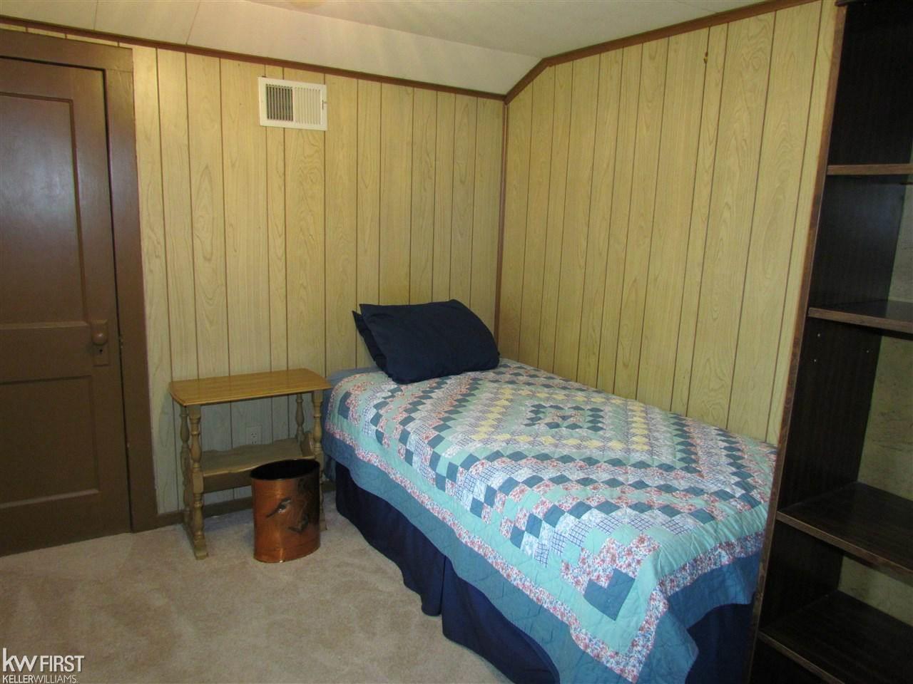 5495 East Potter Road Flint, MI 48506 - Photo 9 of 23 21504092-8.JPG