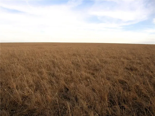 $560,000 | 100 G Road, Cedar Point, KS 66843