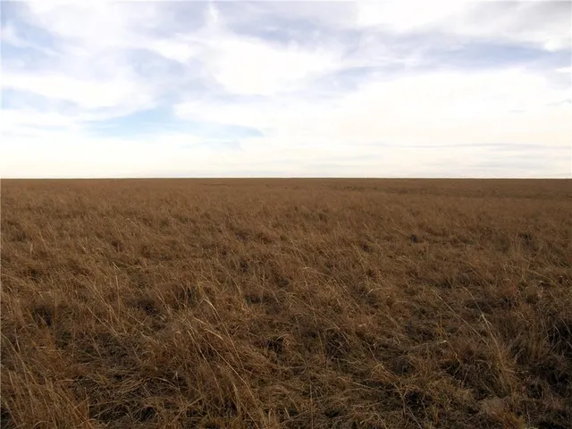 $560,000 | 100 G Road, Cedar Point, KS 66843