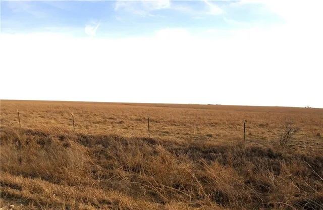 $560,000 | 100 G Road, Cedar Point, KS 66843