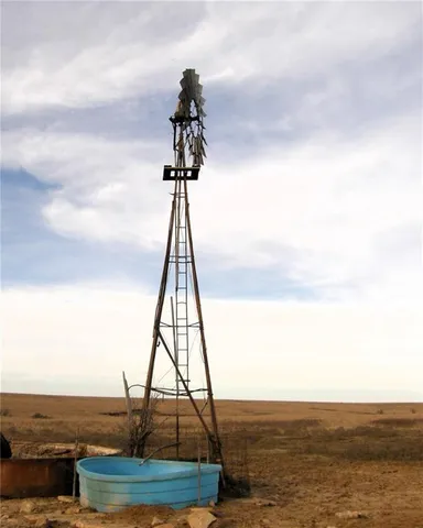 $560,000 | 100 G Road, Cedar Point, KS 66843