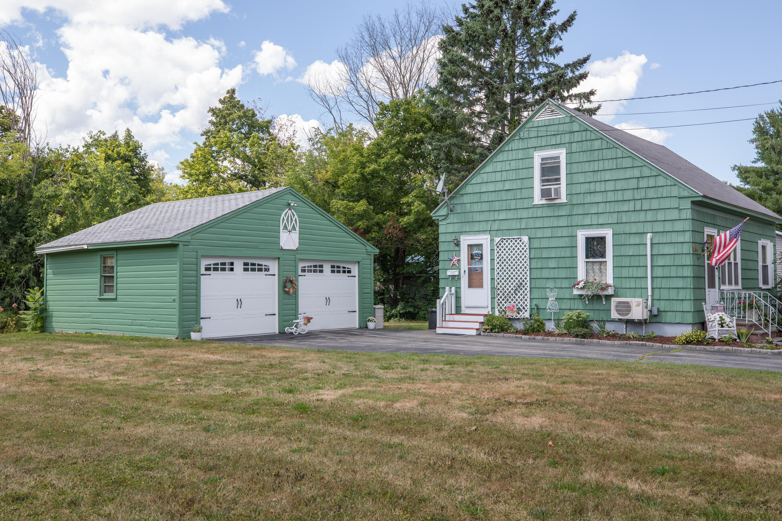344 Maple Street Bangor, ME 04401 - Photo 41 of 41 344MaplestBangor_Aug_2022-47