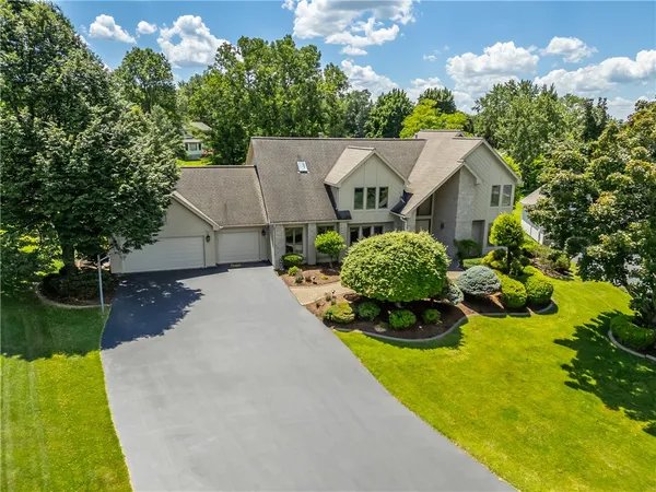 $899,900 | 61 Sutton Point, Pittsford, NY 14534