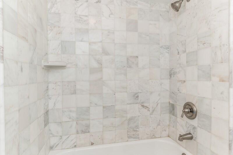 9 Royal Palm Way, Unit 206 Boca Raton, FL 33432 - Photo 12 of 18 Primary Bathroom