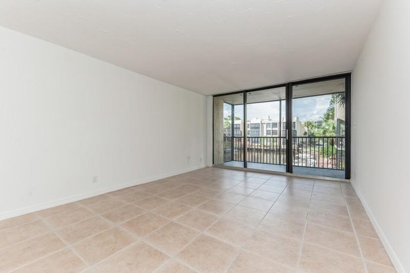 9 Royal Palm Way, Unit 206 Boca Raton, FL 33432 - Photo 4 of 18 Greatroom