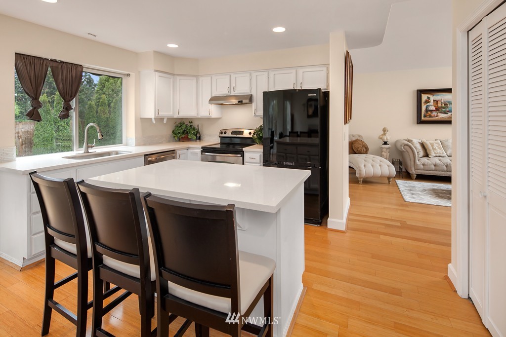 4101 Northeast 7th Street Renton, WA 98059 - Photo 8 of 16