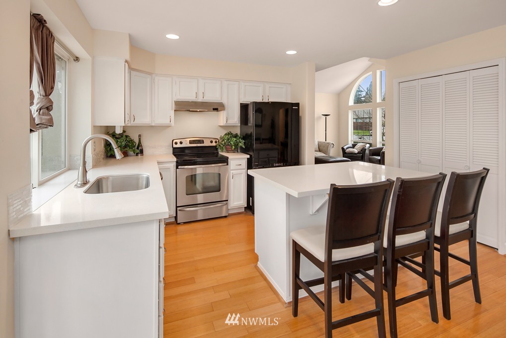 4101 Northeast 7th Street Renton, WA 98059 - Photo 9 of 16