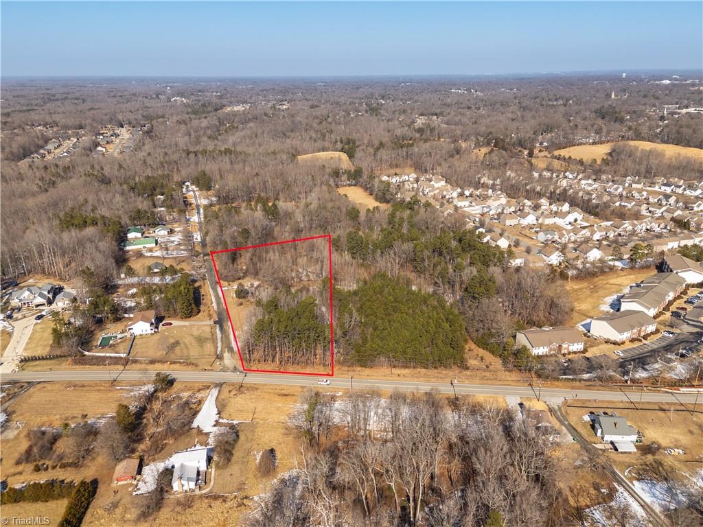 164 Mae Kennedy Road Thomasville, NC 27360 - Photo 3 of 12