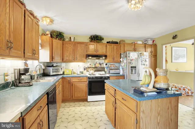 $350,000 | 201 Overview Circle West, Red Lion, PA 17356