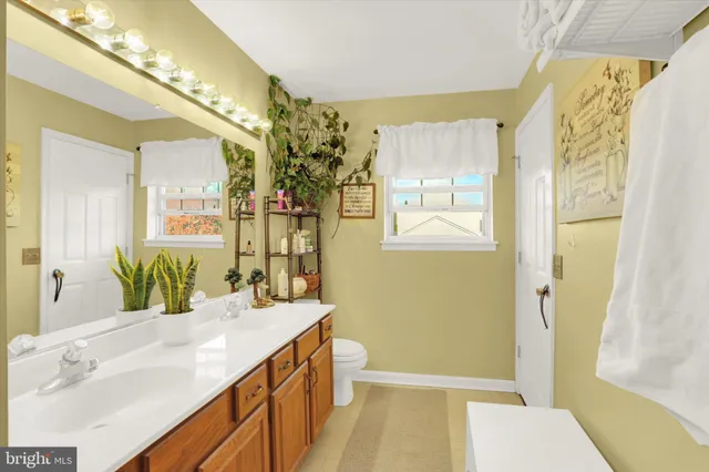 $350,000 | 201 Overview Circle West, Red Lion, PA 17356