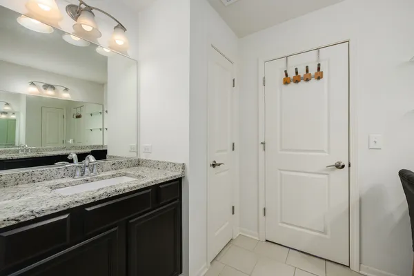 $450,000 | 2368 North Brett Lane, Palatine, IL 60074