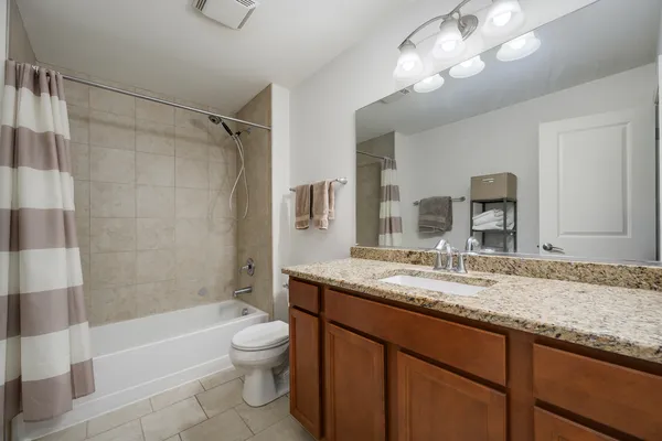 $450,000 | 2368 North Brett Lane, Palatine, IL 60074