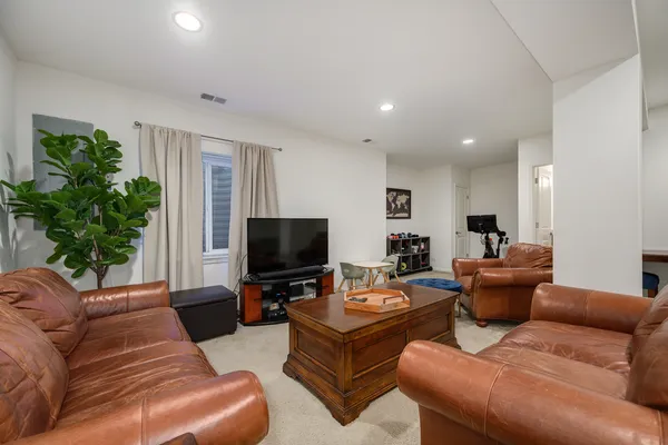 $450,000 | 2368 North Brett Lane, Palatine, IL 60074
