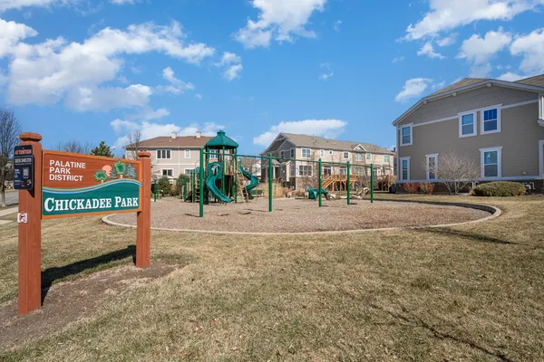 $450,000 | 2368 North Brett Lane, Palatine, IL 60074