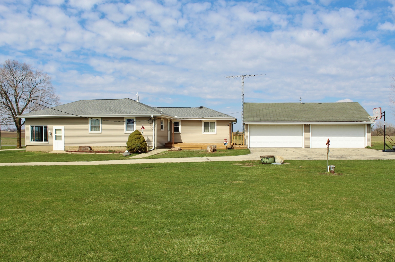 2706 North 2850th Road Marseilles, IL 61341 - Photo 1 of 35 Gallery Image 1