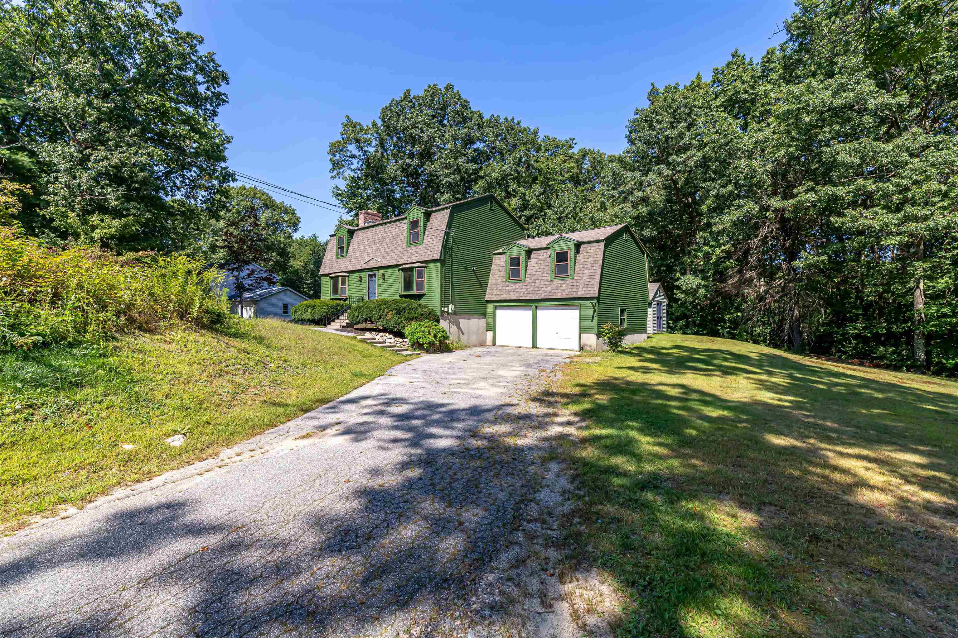 5 Debbie Terrace Derry, NH 03038 - Photo 2 of 52