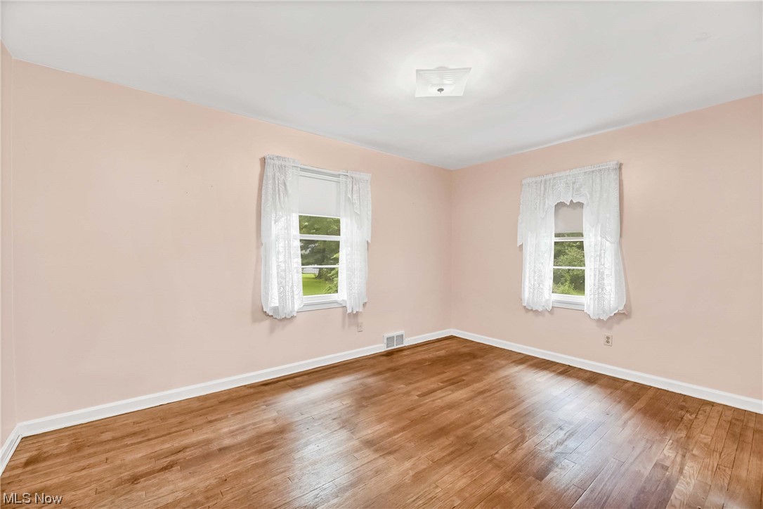 35855 Solon Road Solon, OH 44139 - Photo 5 of 26
