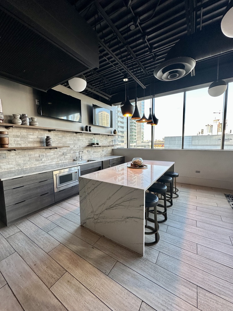 660 West Wayman Street, Unit 507 Chicago, IL 60661 - Photo 44 of 53