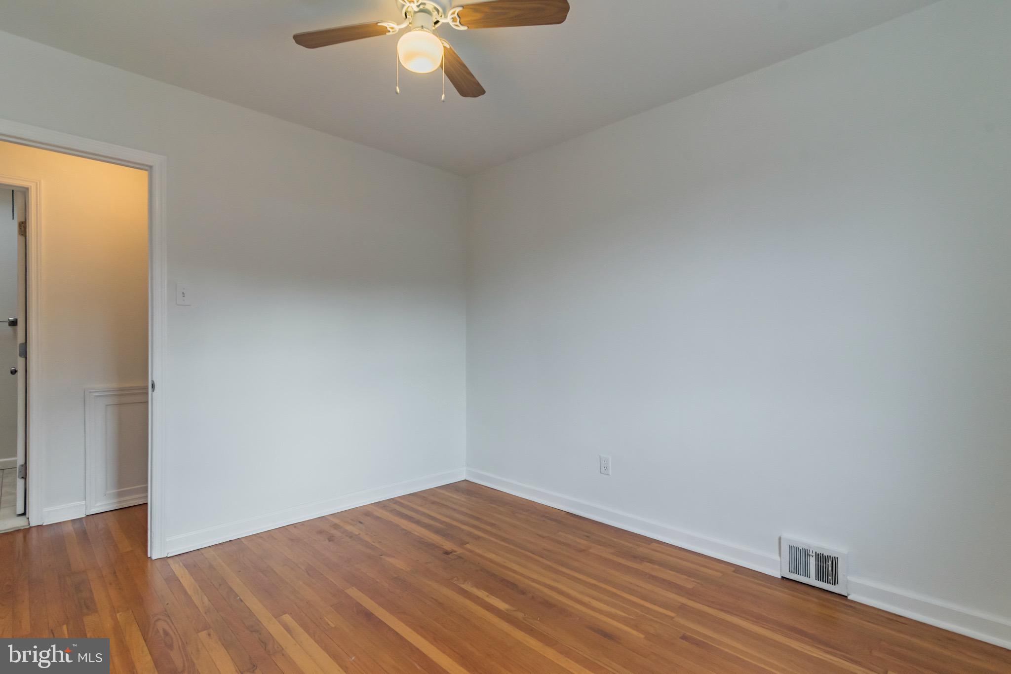 9108 Wooden Bridge Road Philadelphia, PA 19136 - Photo 14 of 30 Gallery Image 14