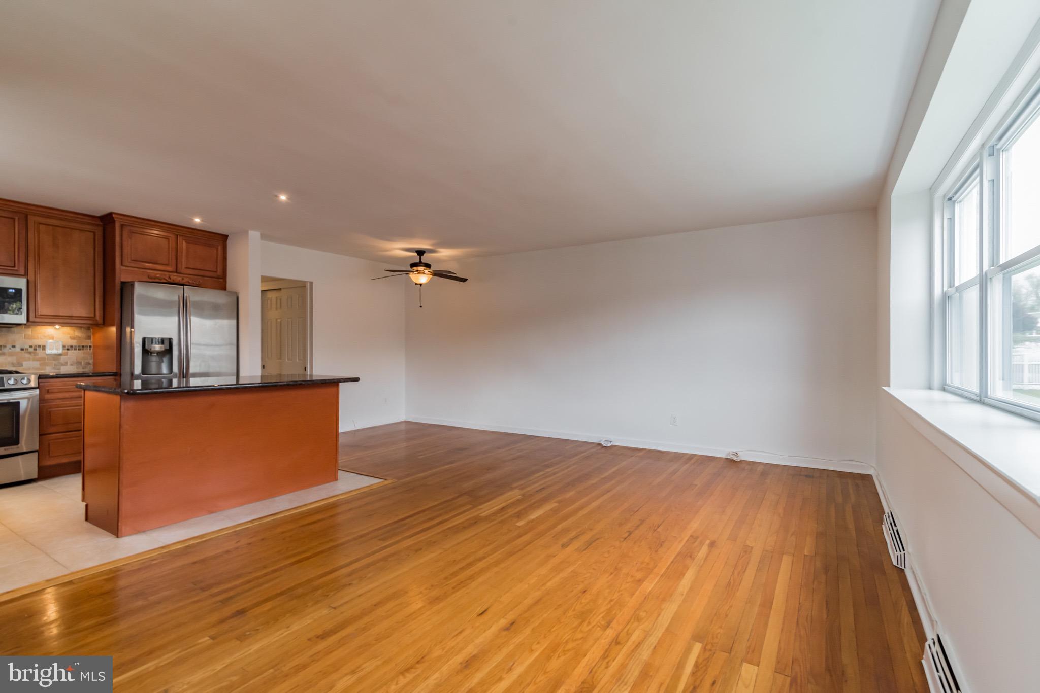 9108 Wooden Bridge Road Philadelphia, PA 19136 - Photo 4 of 30 Gallery Image 4