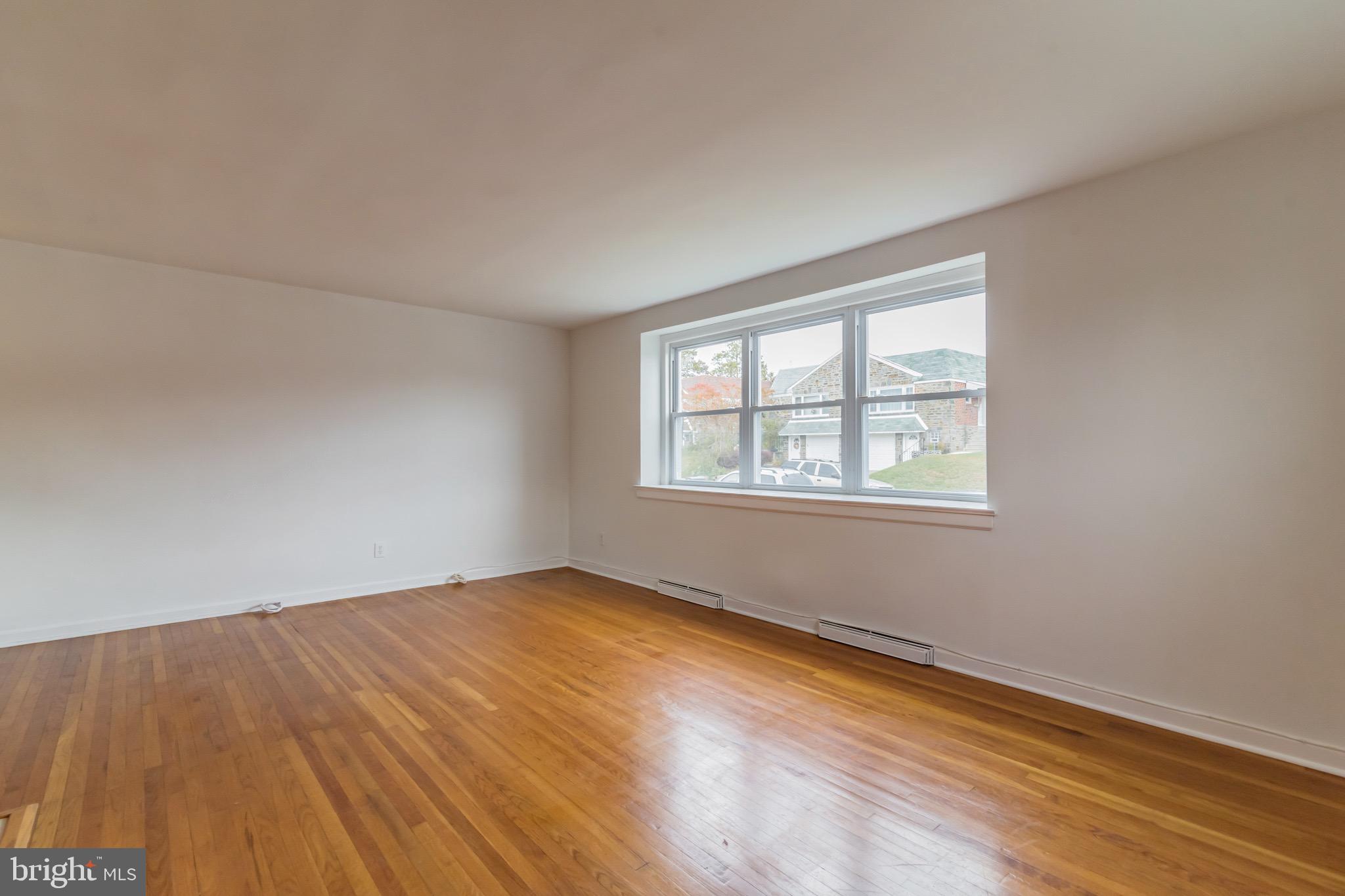 9108 Wooden Bridge Road Philadelphia, PA 19136 - Photo 5 of 30 Gallery Image 5