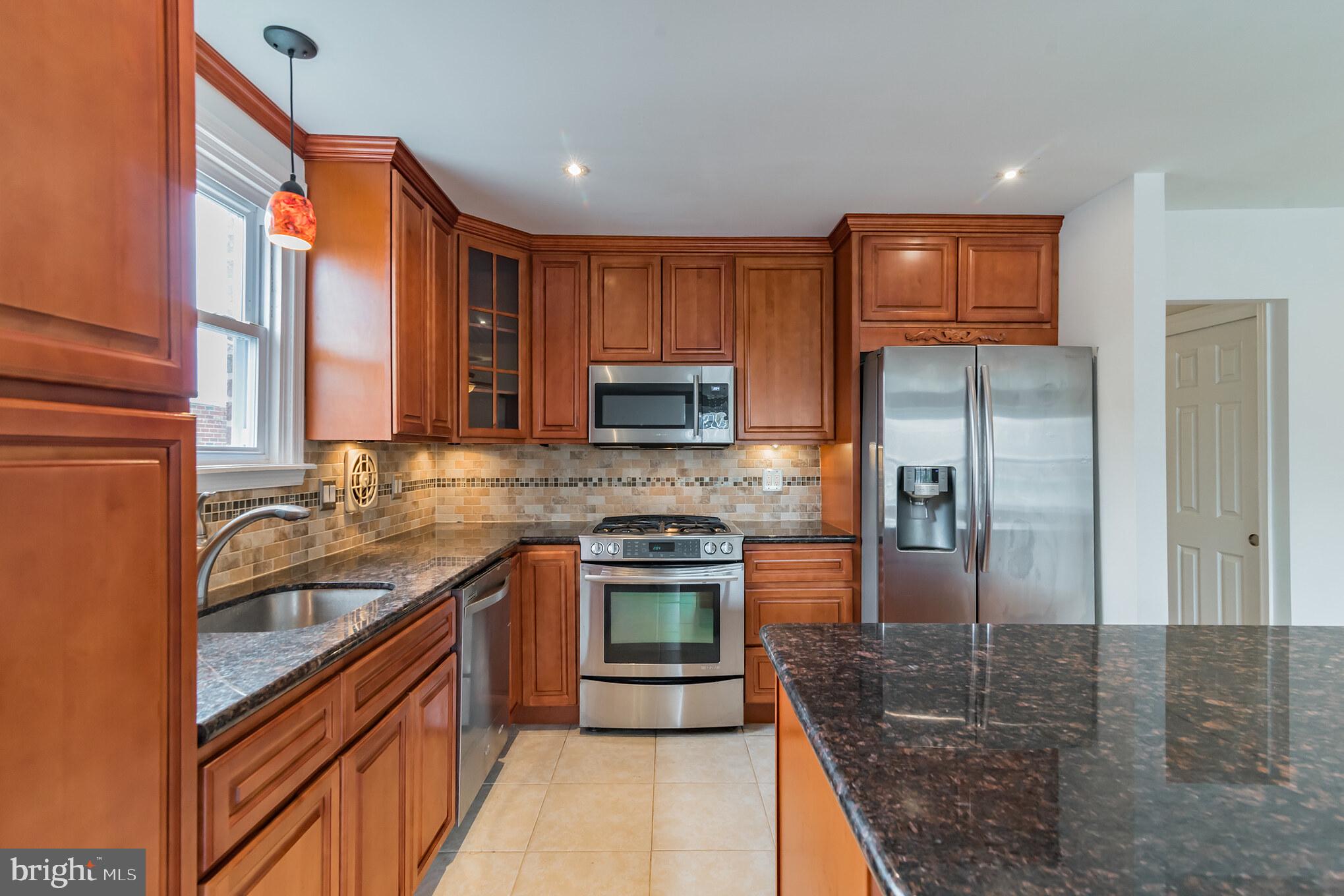 9108 Wooden Bridge Road Philadelphia, PA 19136 - Photo 9 of 30 Gallery Image 9