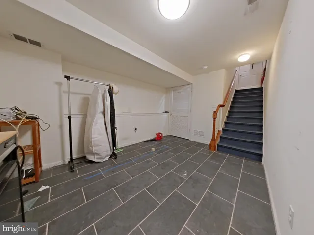 $3,000 | 2152 Webster Street, Philadelphia, PA 19146