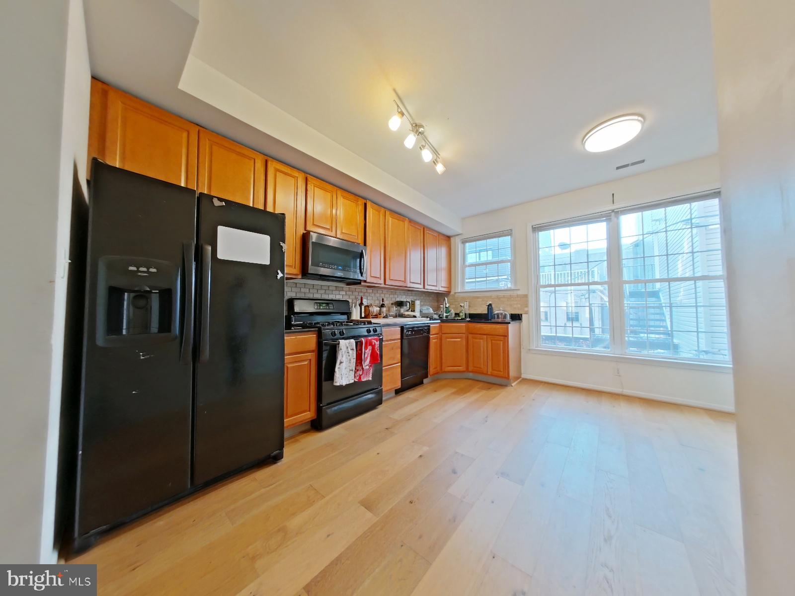 2152 Webster Street Philadelphia, PA 19146 - Photo 19 of 39 Kitchen