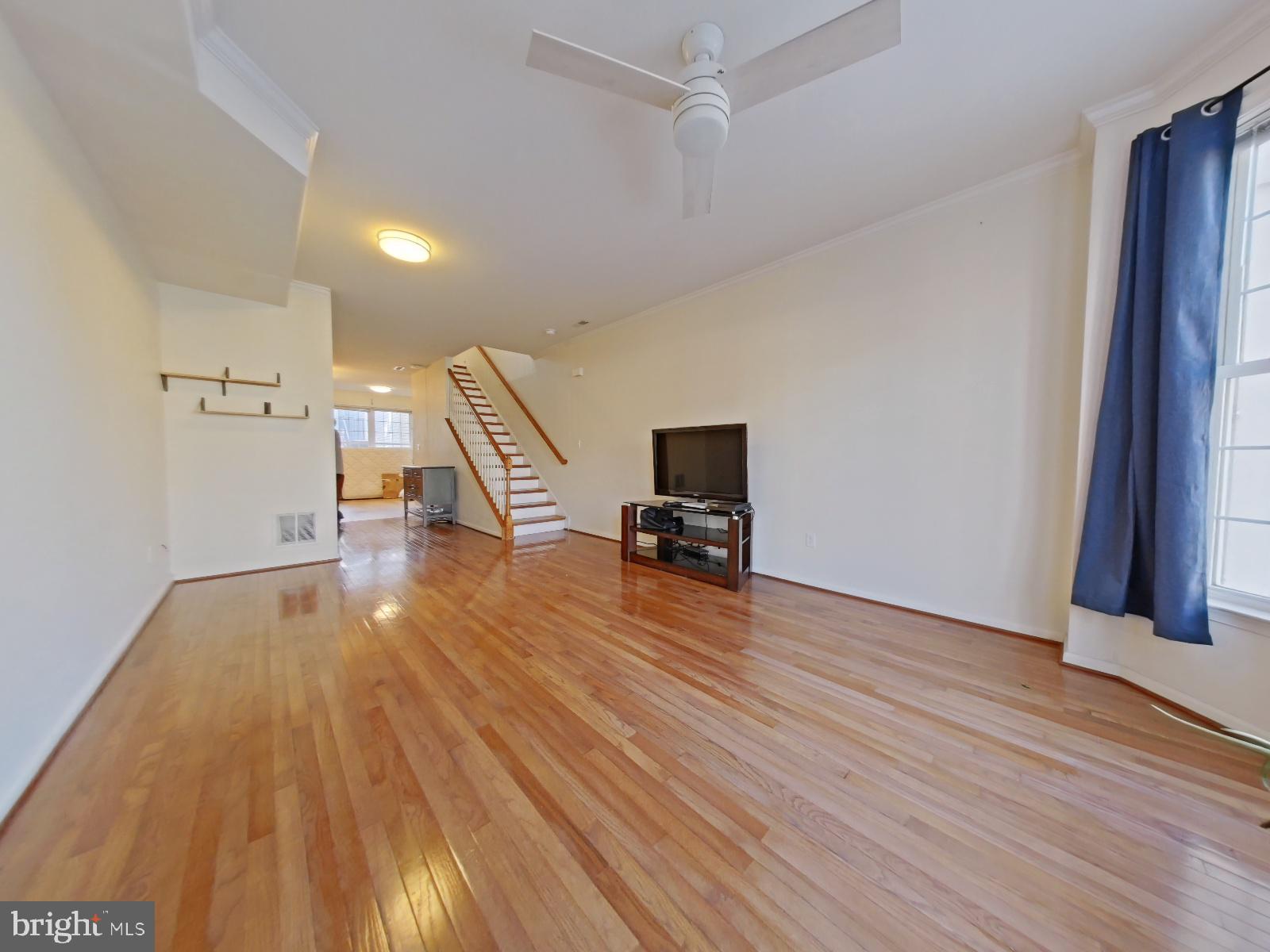 2152 Webster Street Philadelphia, PA 19146 - Photo 25 of 39 Living Room