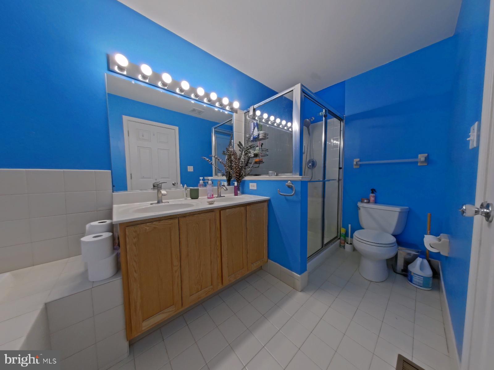 2152 Webster Street Philadelphia, PA 19146 - Photo 30 of 39 Bathroom - 3rd Floor