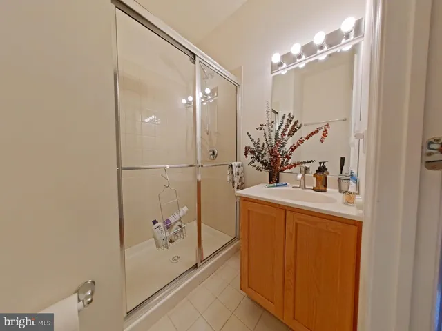 $3,000 | 2152 Webster Street, Philadelphia, PA 19146