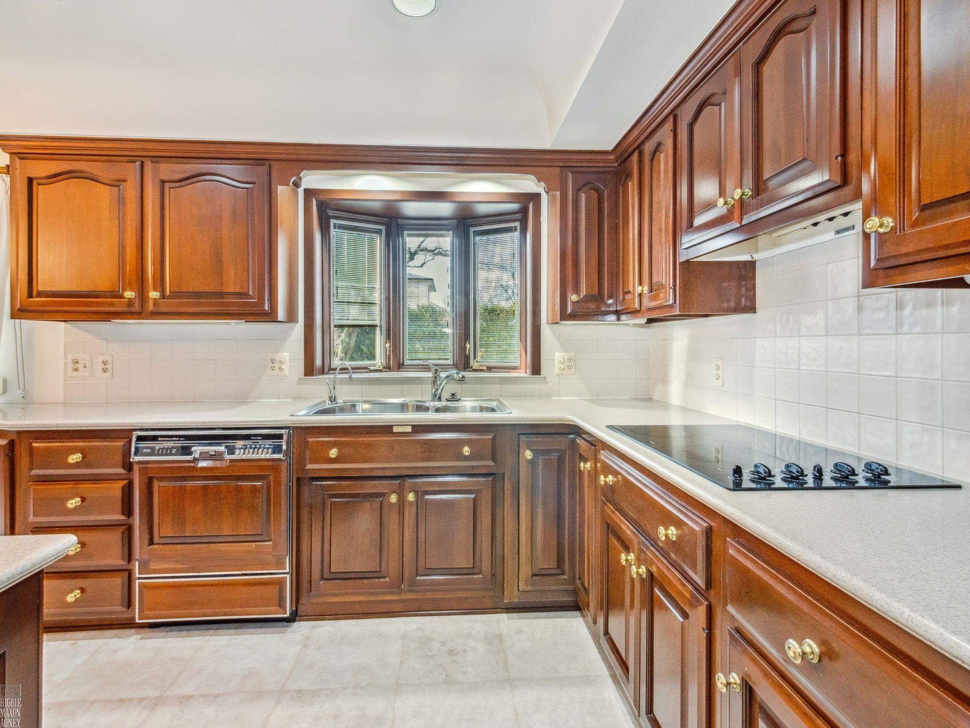573 Shelden Road Grosse Pointe Shores, MI 48236 - Photo 13 of 40