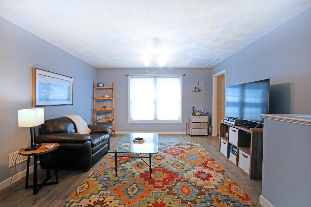 8 Royal Lane, Unit 22 Raymond, NH 03077 - Photo 32 of 60