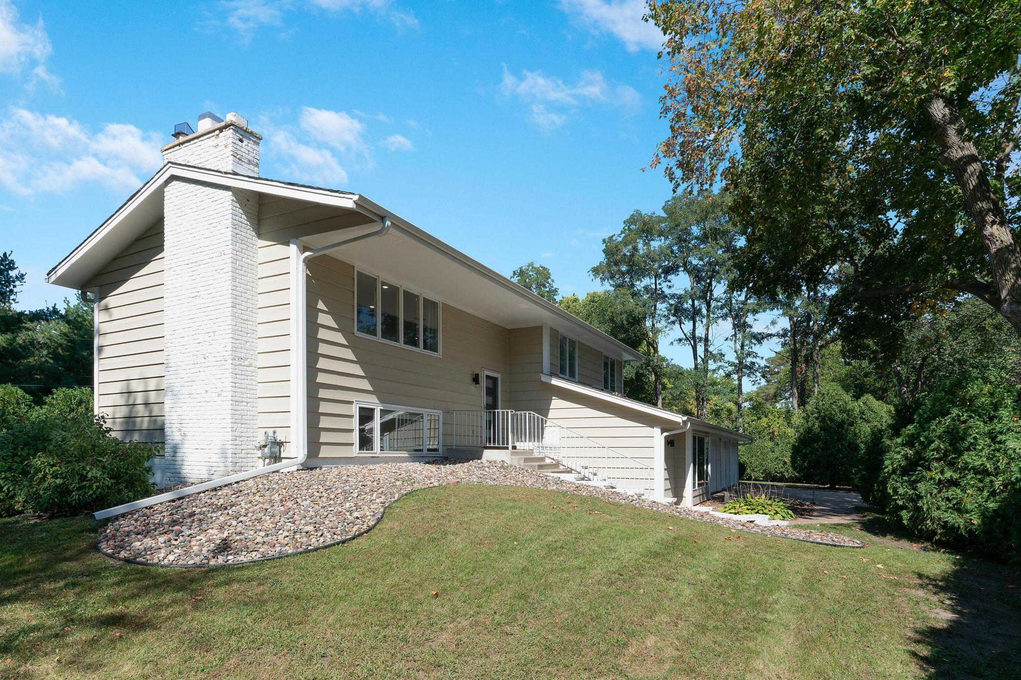 2855 Breezy Heights Road Woodland, MN 55391 - Photo 2 of 23