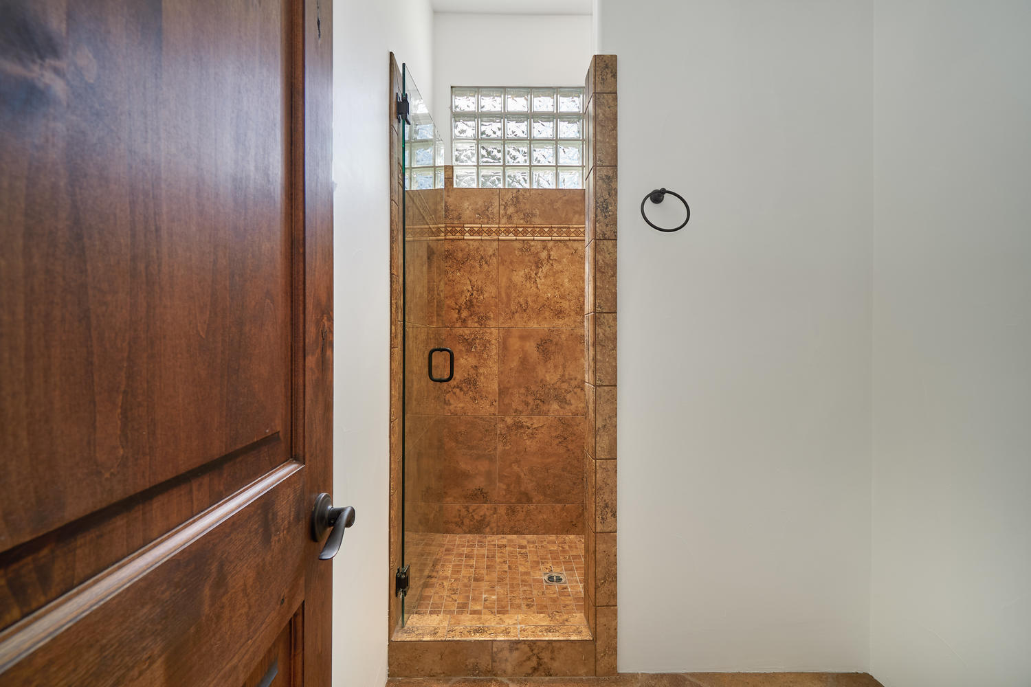 695 West Racquet Club Road Palm Springs, CA 92262 - Photo 33 of 50 a bathroom with a shower