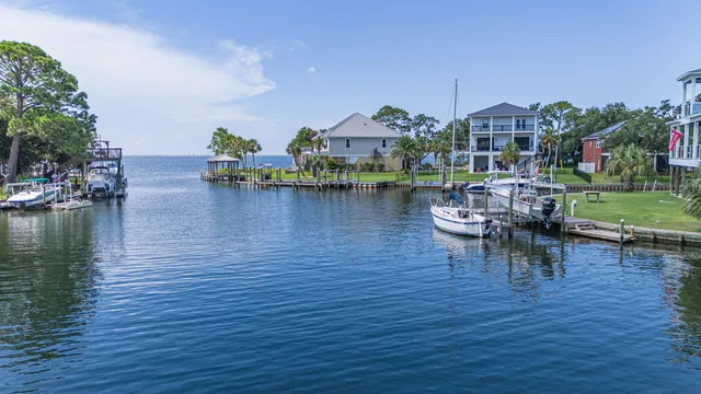 $999,900 | 4561 Soundside Terrace, Gulf Breeze, FL 32563