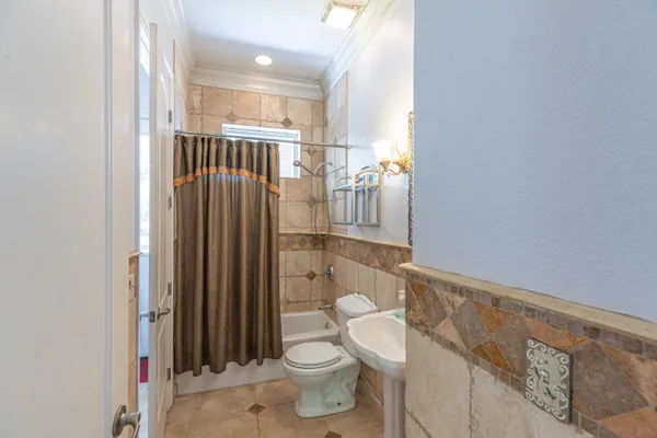 $999,900 | 4561 Soundside Terrace, Gulf Breeze, FL 32563