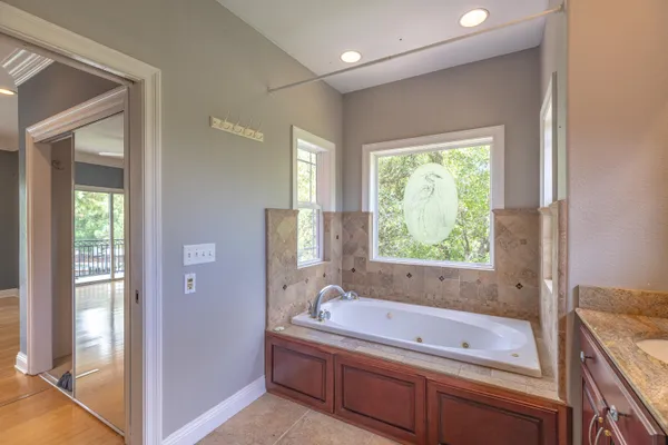 $999,900 | 4561 Soundside Terrace, Gulf Breeze, FL 32563