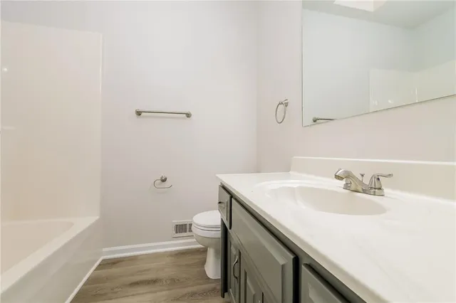 $2,205 | 1216 Southwest Huntington Road, Blue Springs, MO 64015