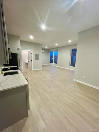 $1,775 | 289 Main Street, Unit 305, Poughkeepsie, NY 12601