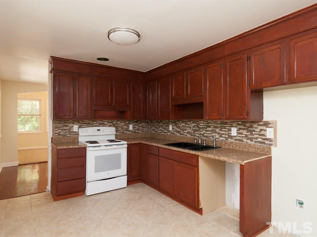 514 West Cornwall Road Cary, NC 27511 - Photo 8 of 19 Gallery Image 8
